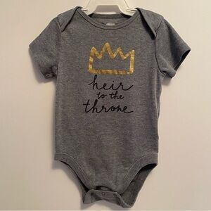 Old Navy Baby "Heir To The Throne" Gray Short Sleeve Bodysuit Size 12-18 Months